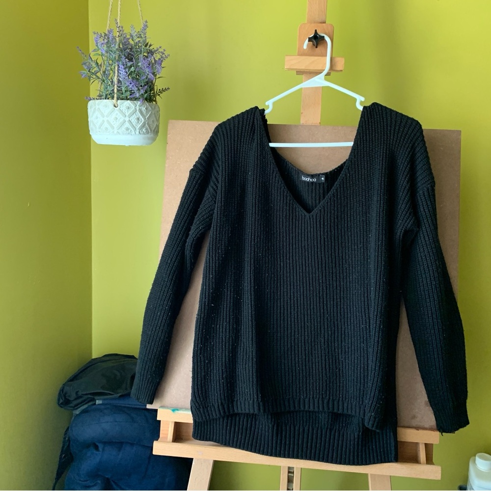 Boohoo Black V-Neck Sweater